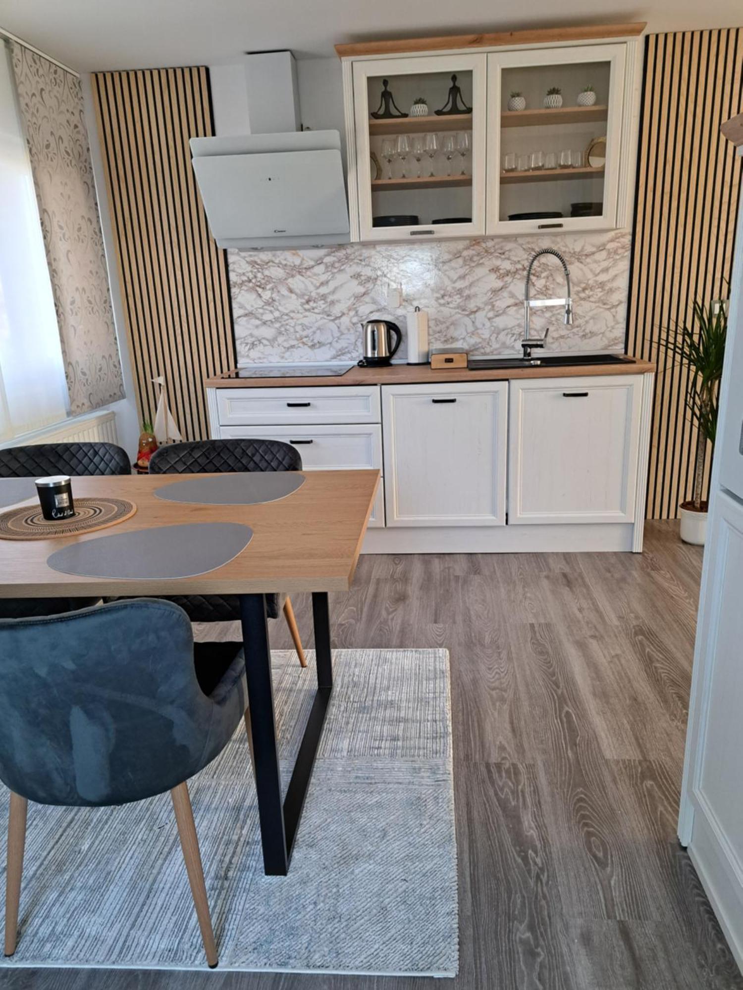 Apartmani Habibi Jalzabet Екстер'єр фото